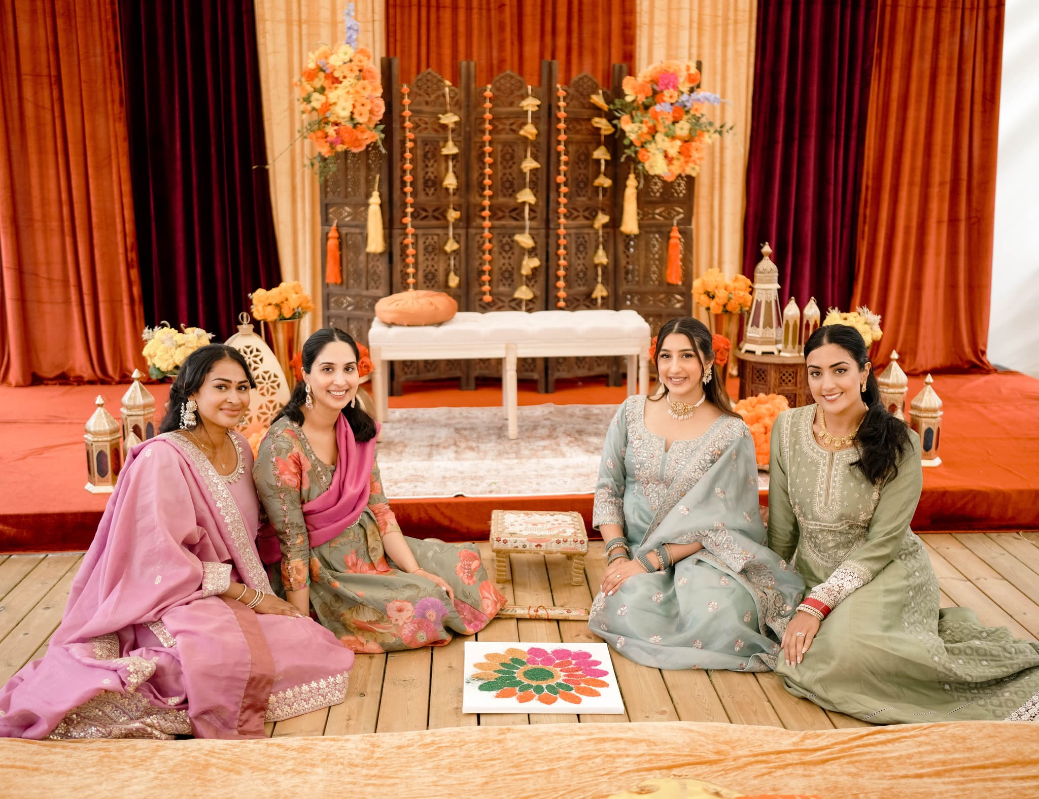 Arvind & Prabhs roka – kurert dekor